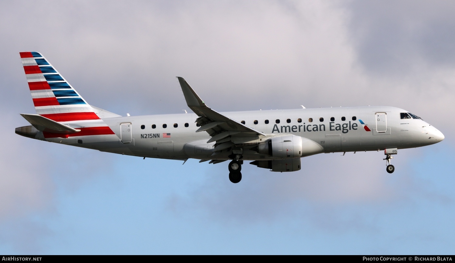 Aircraft Photo of N215NN | Embraer 175LR (ERJ-170-200LR) | American Eagle | AirHistory.net #652600