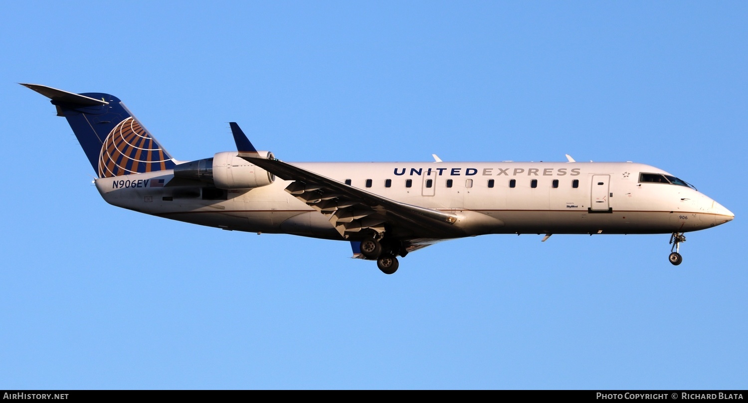 Aircraft Photo of N906EV | Bombardier CRJ-200LR (CL-600-2B19) | United Express | AirHistory.net #652609