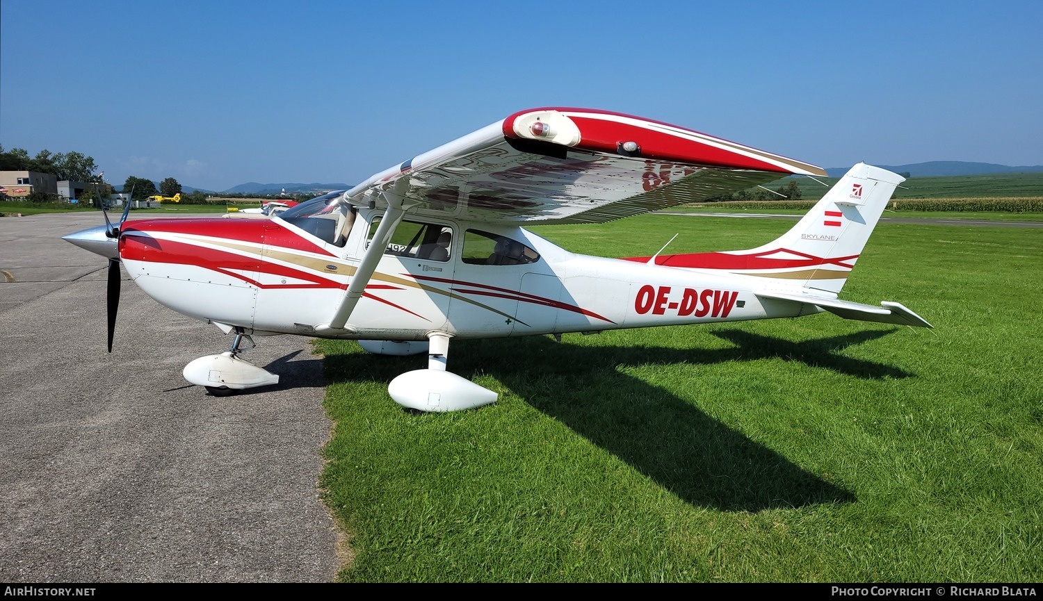 Aircraft Photo of OE-DSW | Cessna 182T Skylane | AirHistory.net #652736