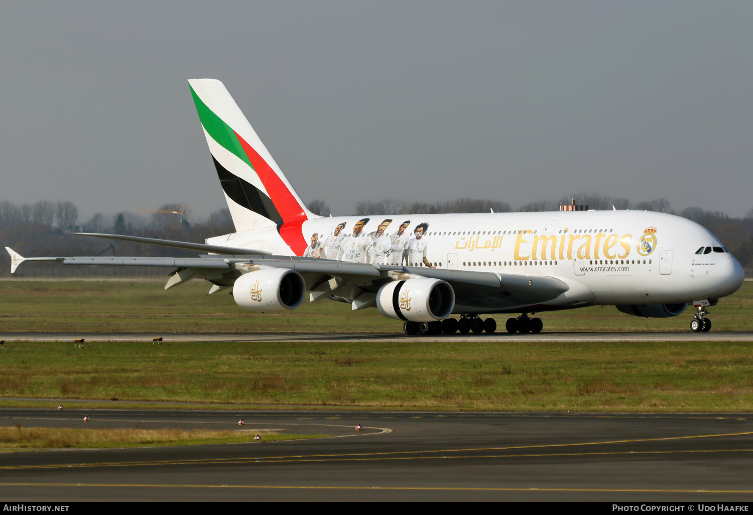 Aircraft Photo of A6-EOA | Airbus A380-861 | Emirates | AirHistory.net #652758
