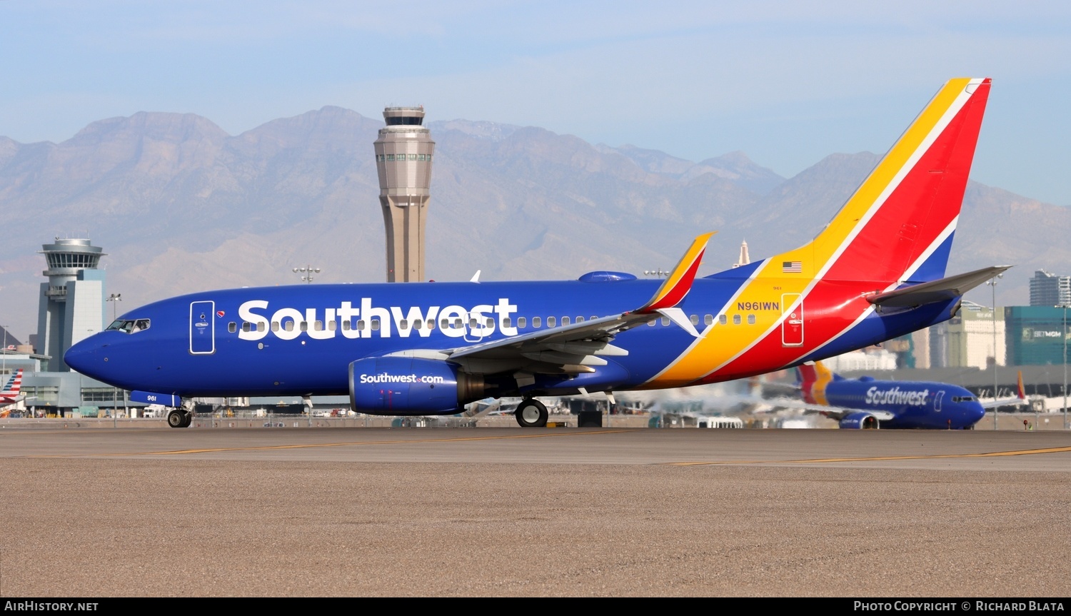 Aircraft Photo of N961WN | Boeing 737-7H4 | Southwest Airlines | AirHistory.net #652773
