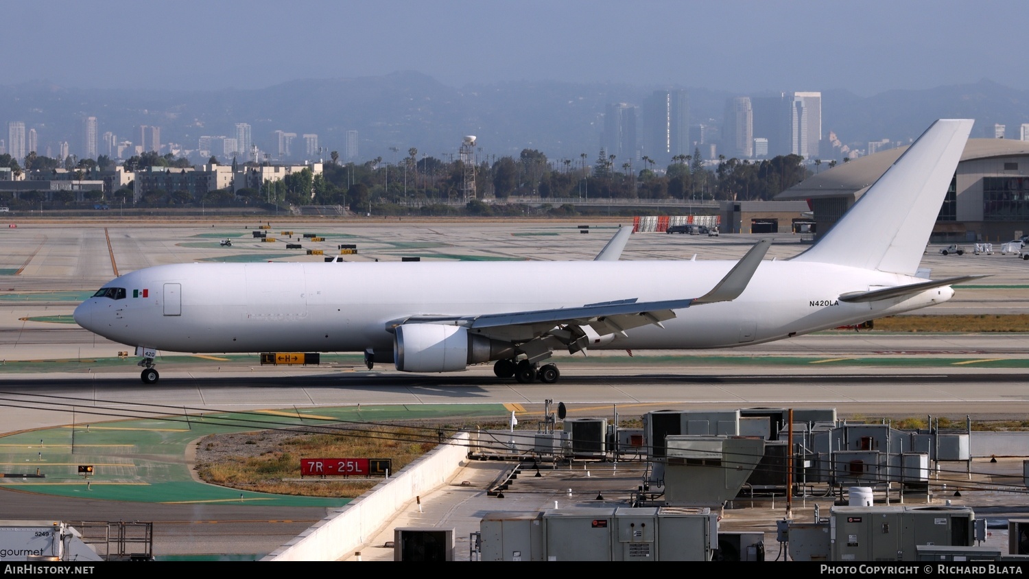 Aircraft Photo of N420LA | Boeing 767-316F/ER | LATAM Cargo | AirHistory.net #652801