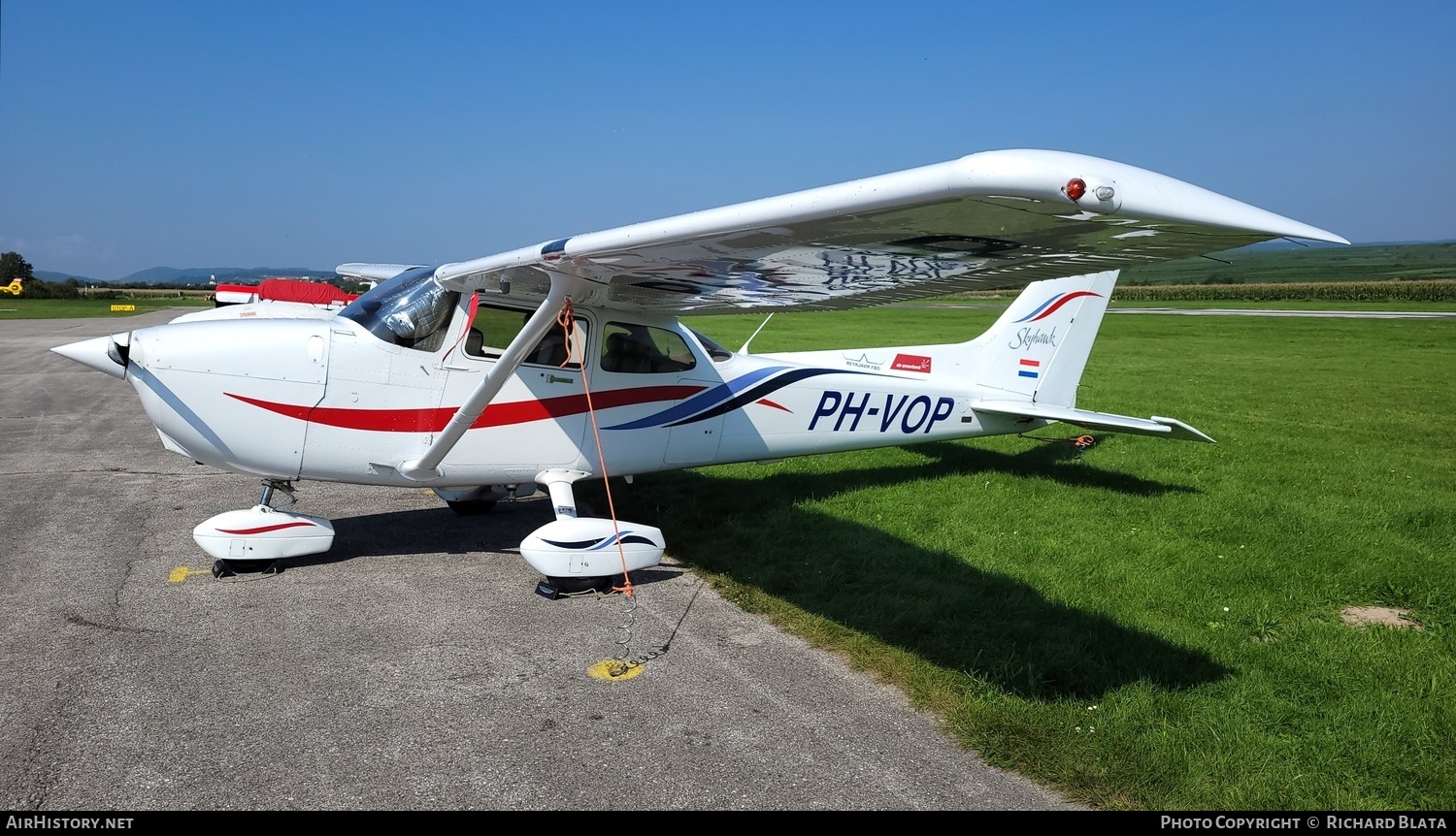 Aircraft Photo of PH-VOP | Cessna 172R Skyhawk | AirHistory.net #652810