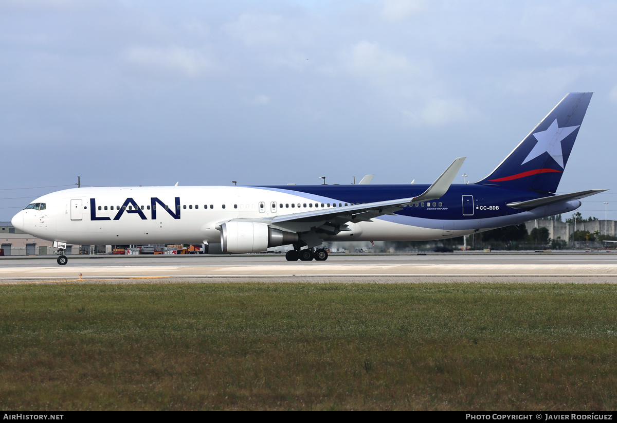 Aircraft Photo of CC-BDB | Boeing 767-316/ER | LAN Airlines - Línea Aérea Nacional | AirHistory.net #652885