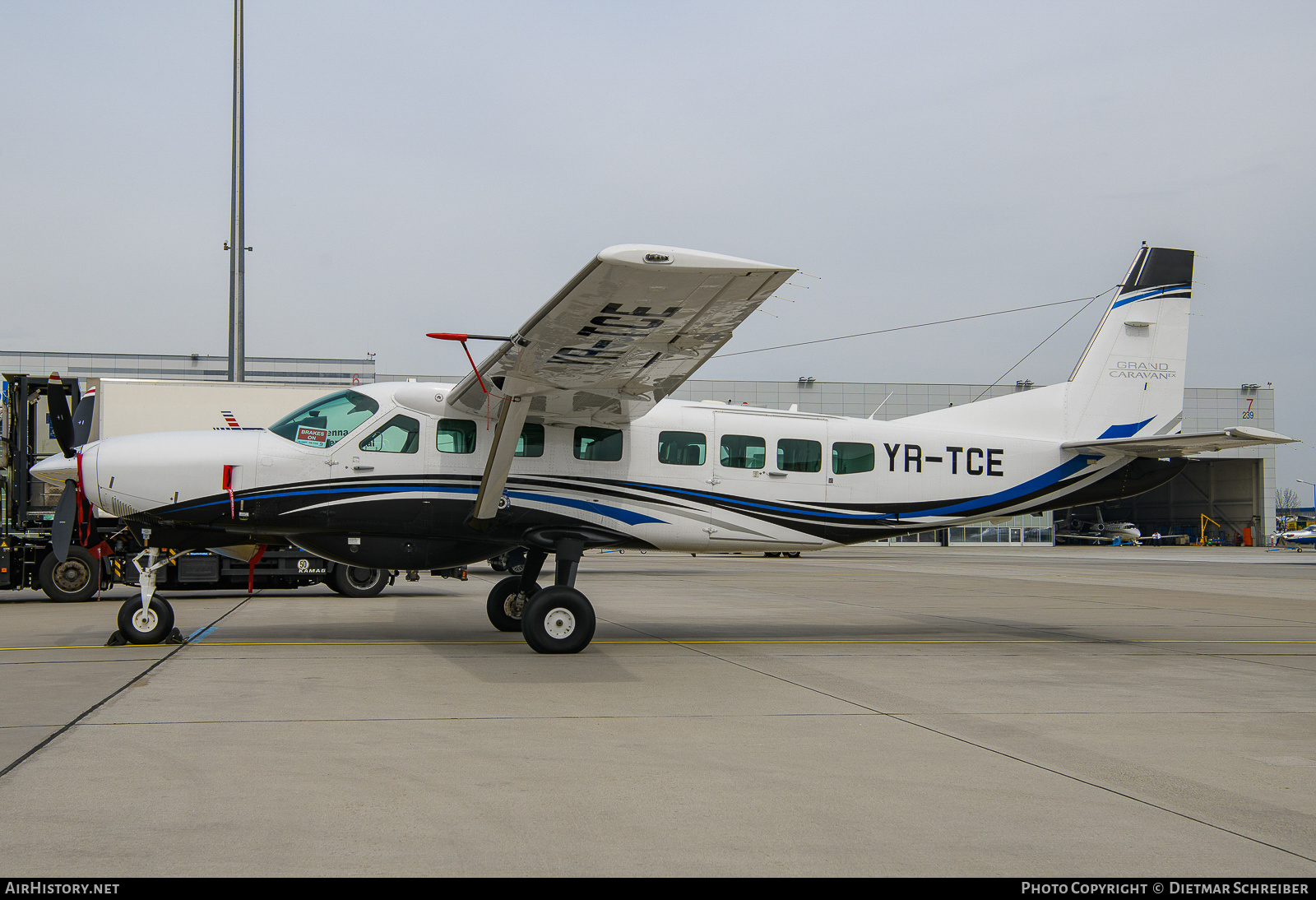 Aircraft Photo of YR-TCE | Cessna 208B Grand Caravan EX | AirHistory.net #652891