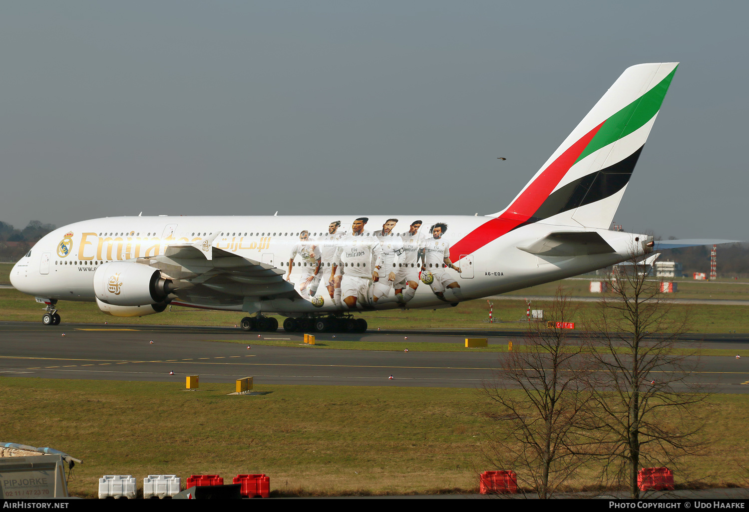 Aircraft Photo of A6-EOA | Airbus A380-861 | Emirates | AirHistory.net #652950
