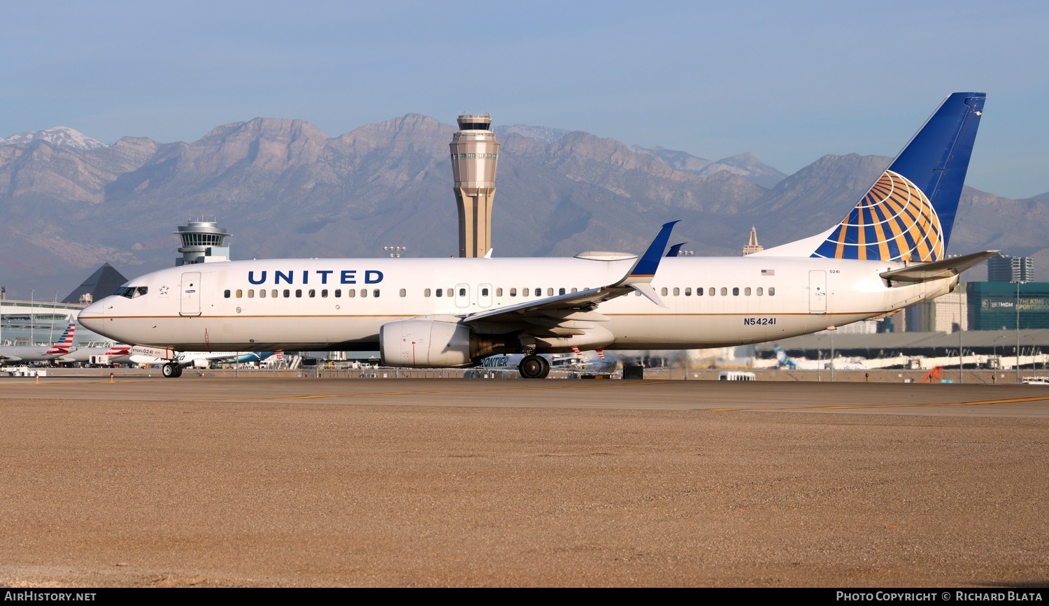 Aircraft Photo of N54241 | Boeing 737-824 | United Airlines | AirHistory.net #652988