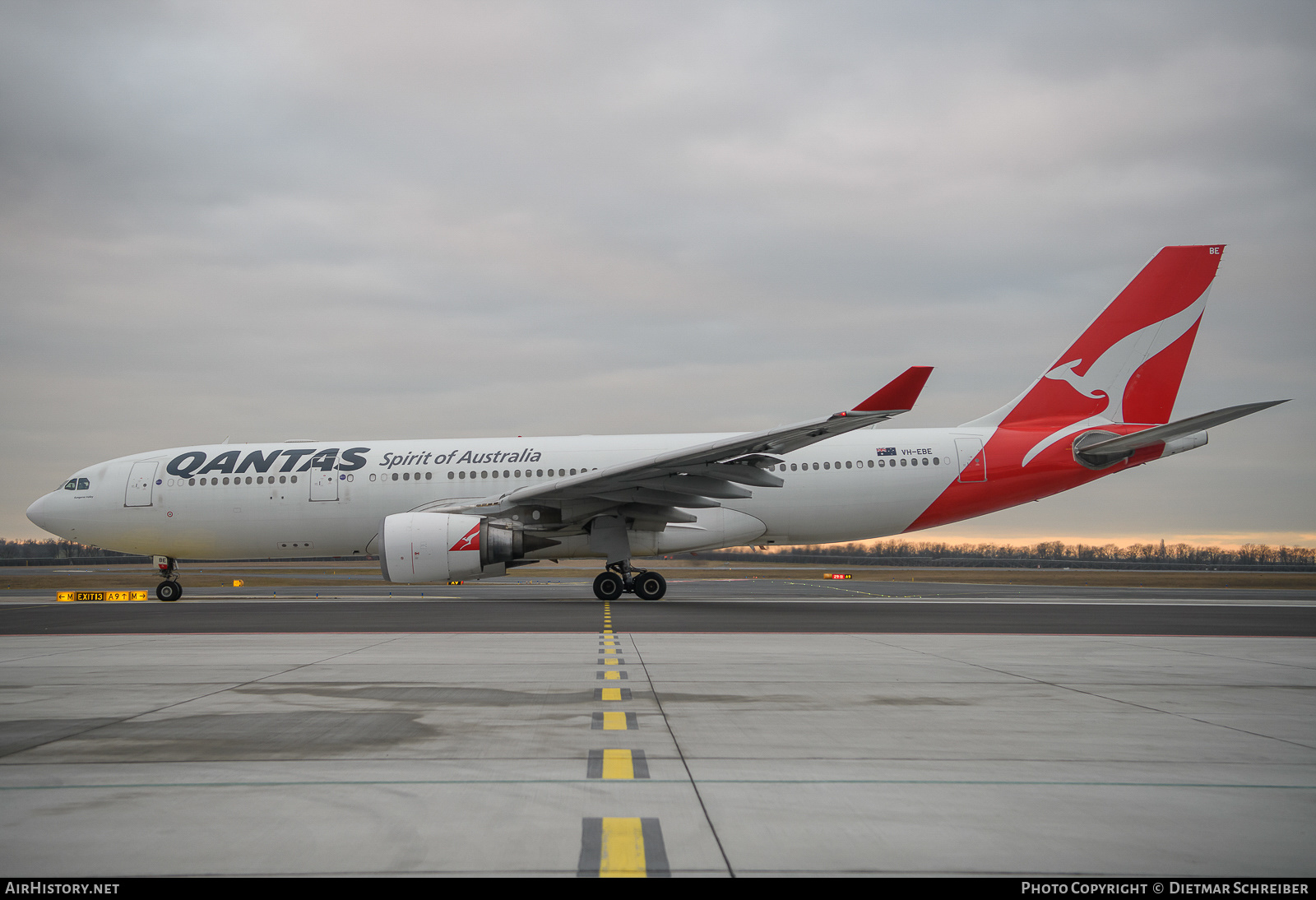 Aircraft Photo of VH-EBE | Airbus A330-202 | Qantas | AirHistory.net #653033