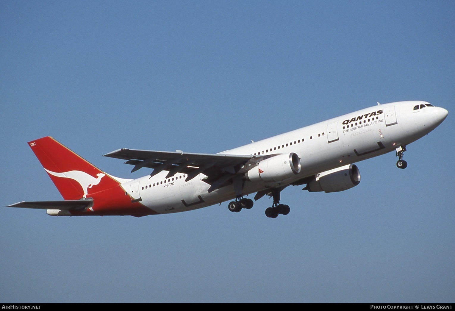Aircraft Photo of VH-TAC | Airbus A300B4-203 | Qantas | AirHistory.net #653150