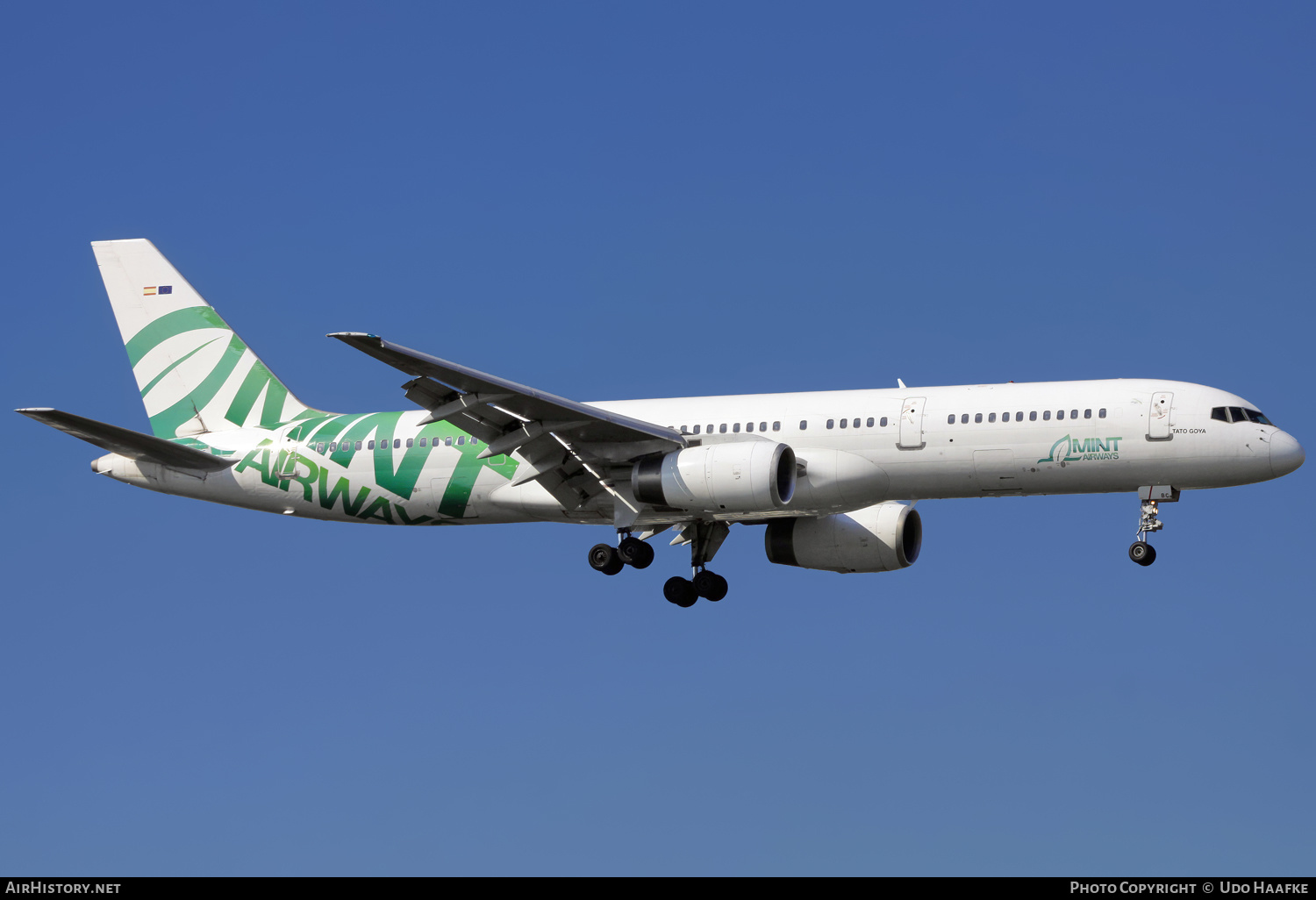 Aircraft Photo of EC-LBC | Boeing 757-28A | Mint Airways | AirHistory.net #653164