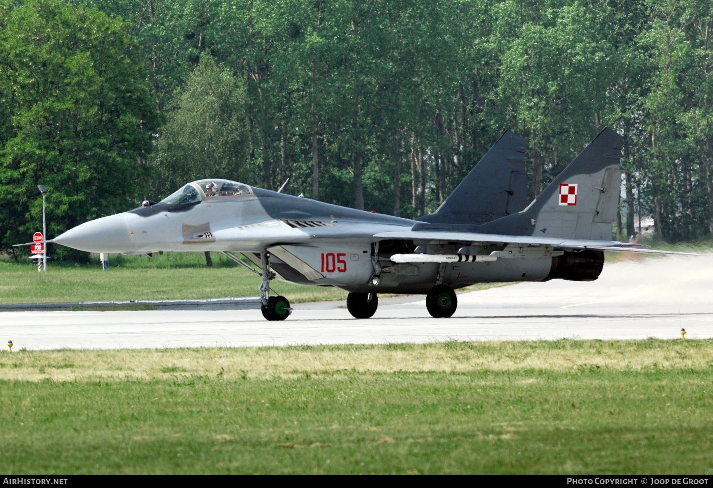 Aircraft Photo of 105 | Mikoyan-Gurevich MiG-29M | Poland - Air Force | AirHistory.net #653247