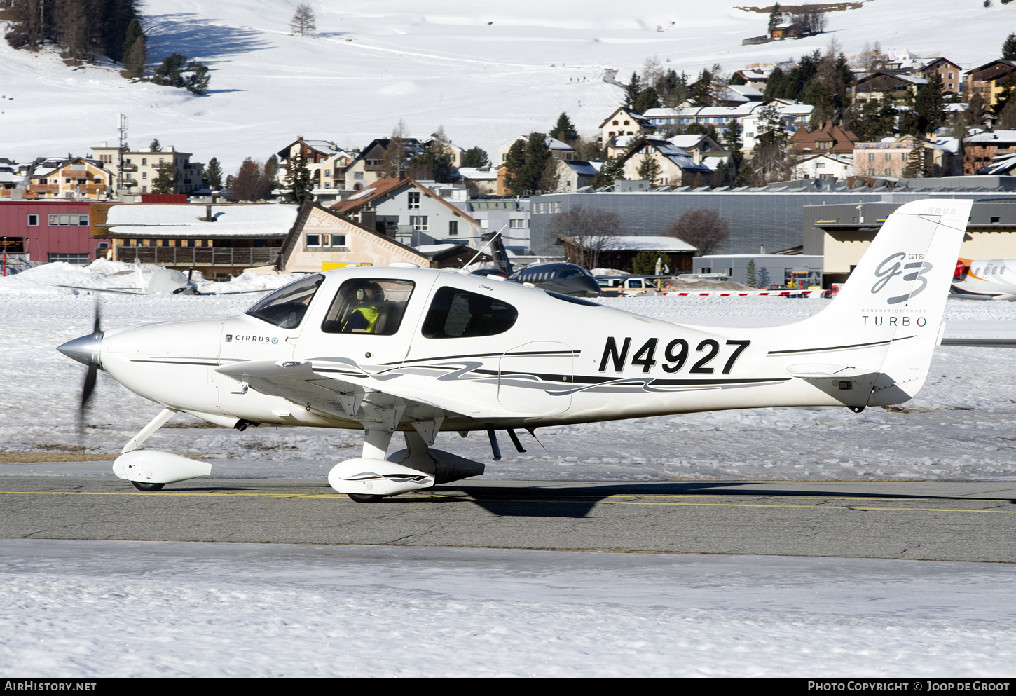 Aircraft Photo of N4927 | Cirrus SR-22 G3-GTS Turbo | AirHistory.net #653257