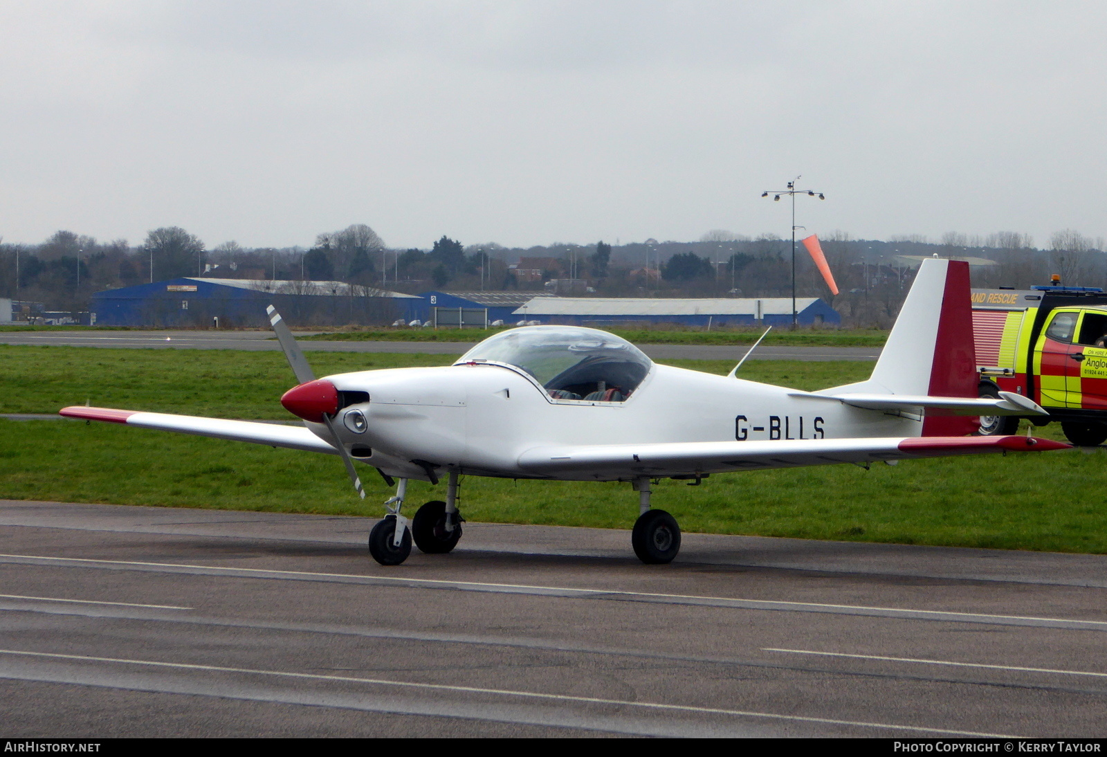 Aircraft Photo of G-BLLS | Slingsby T-67B | AirHistory.net #653303