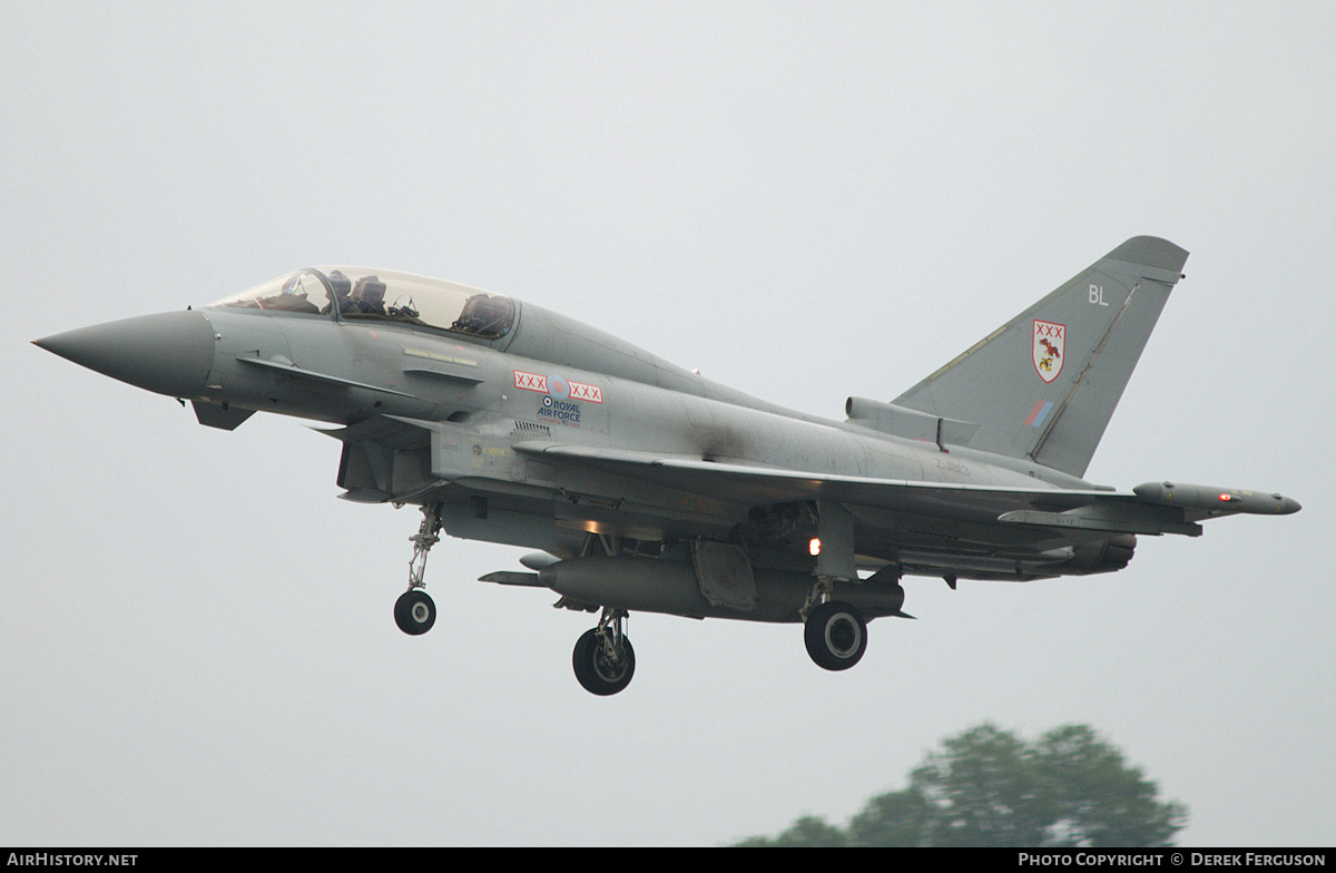 Aircraft Photo of ZJ813 | Eurofighter EF-2000 Typhoon T1A | UK - Air Force | AirHistory.net #653350