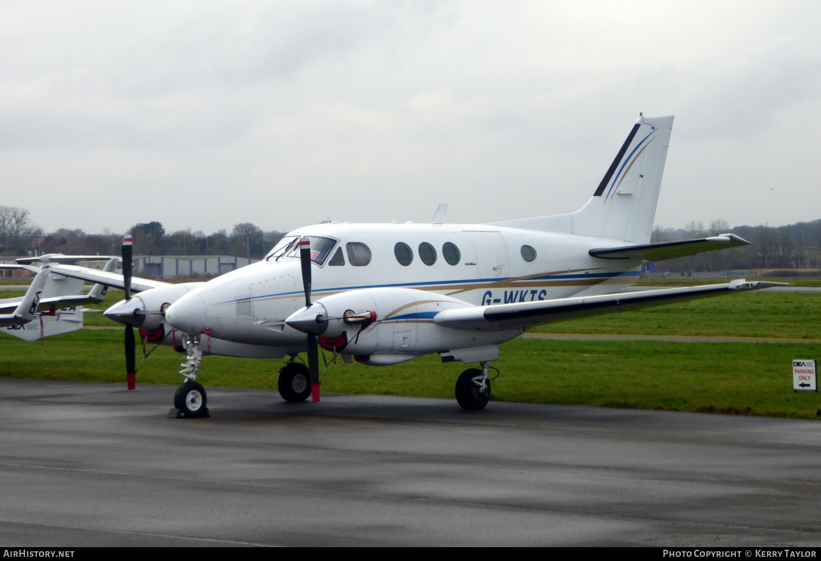 Aircraft Photo of G-WKTS | Beech E90 King Air | AirHistory.net #653351