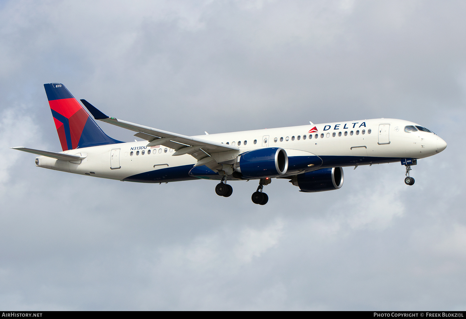 Aircraft Photo of N313DU | Airbus A220-371 (BD-500-1A11) | Delta Air Lines | AirHistory.net #653360
