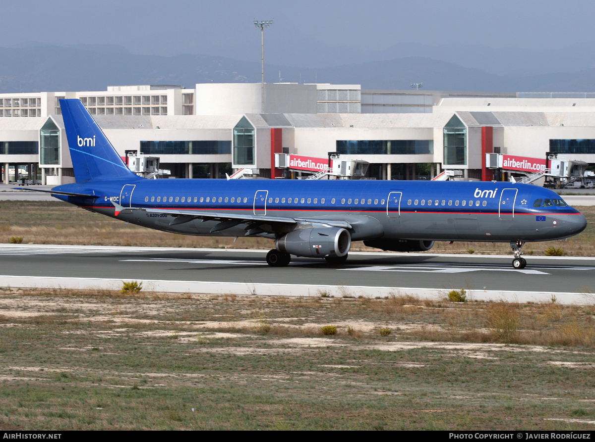 Aircraft Photo of G-MIDC | Airbus A321-231 | BMI - British Midland International | AirHistory.net #653363