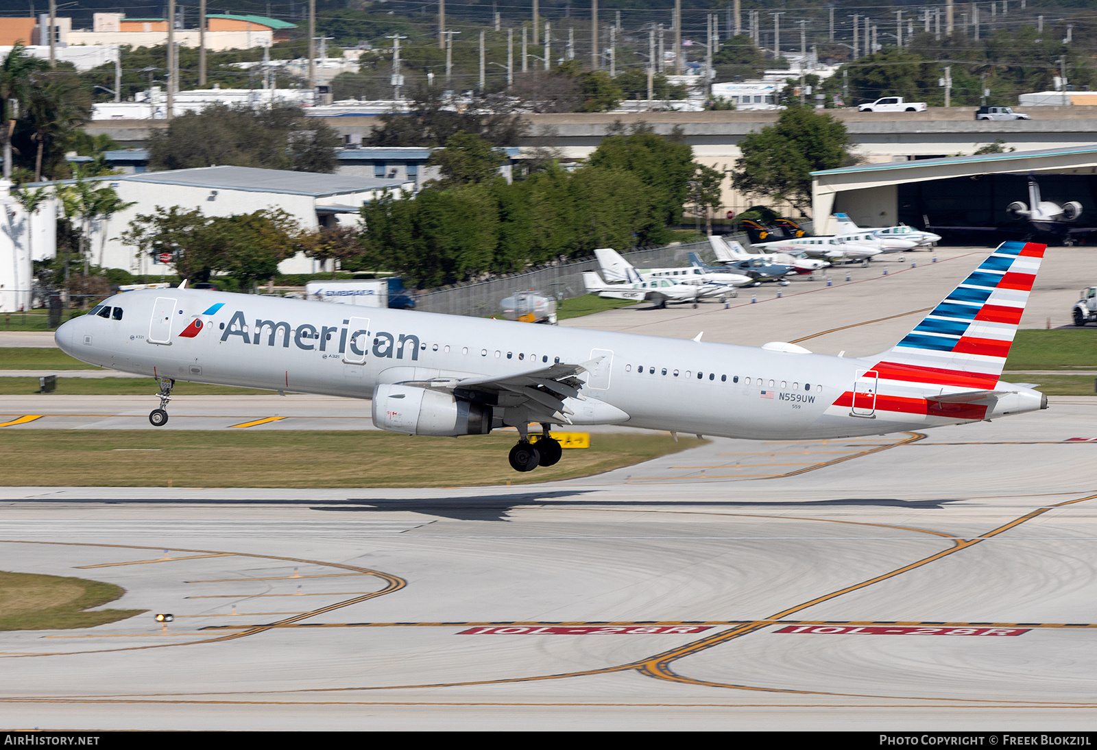 Aircraft Photo of N559UW | Airbus A321-231 | American Airlines | AirHistory.net #653378