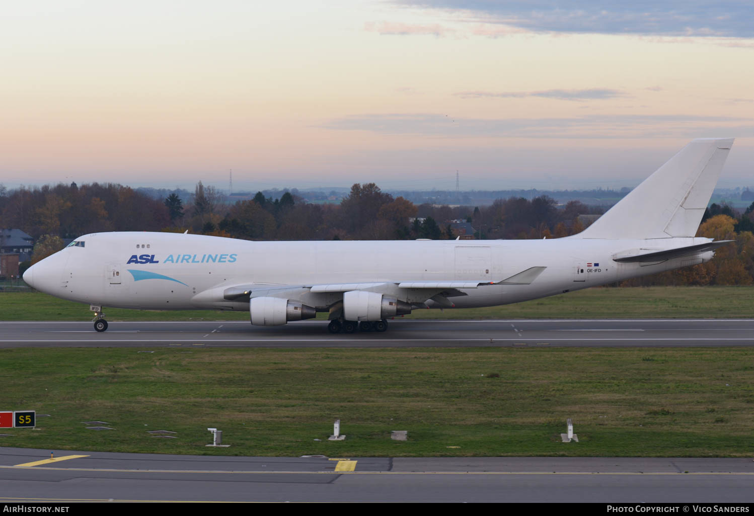 Aircraft Photo of OE-IFD | Boeing 747-4B5F/ER/SCD | ASL Airlines | AirHistory.net #653477