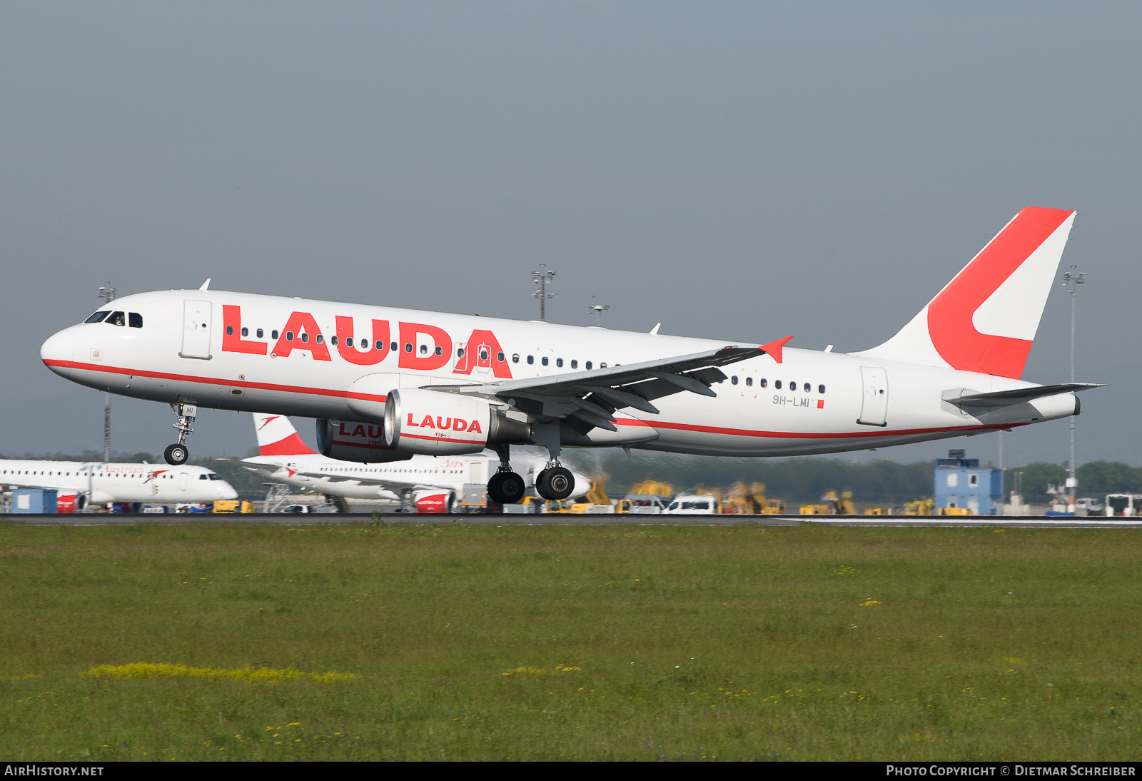 Aircraft Photo of 9H-LMI | Airbus A320-214 | Lauda | AirHistory.net #653630
