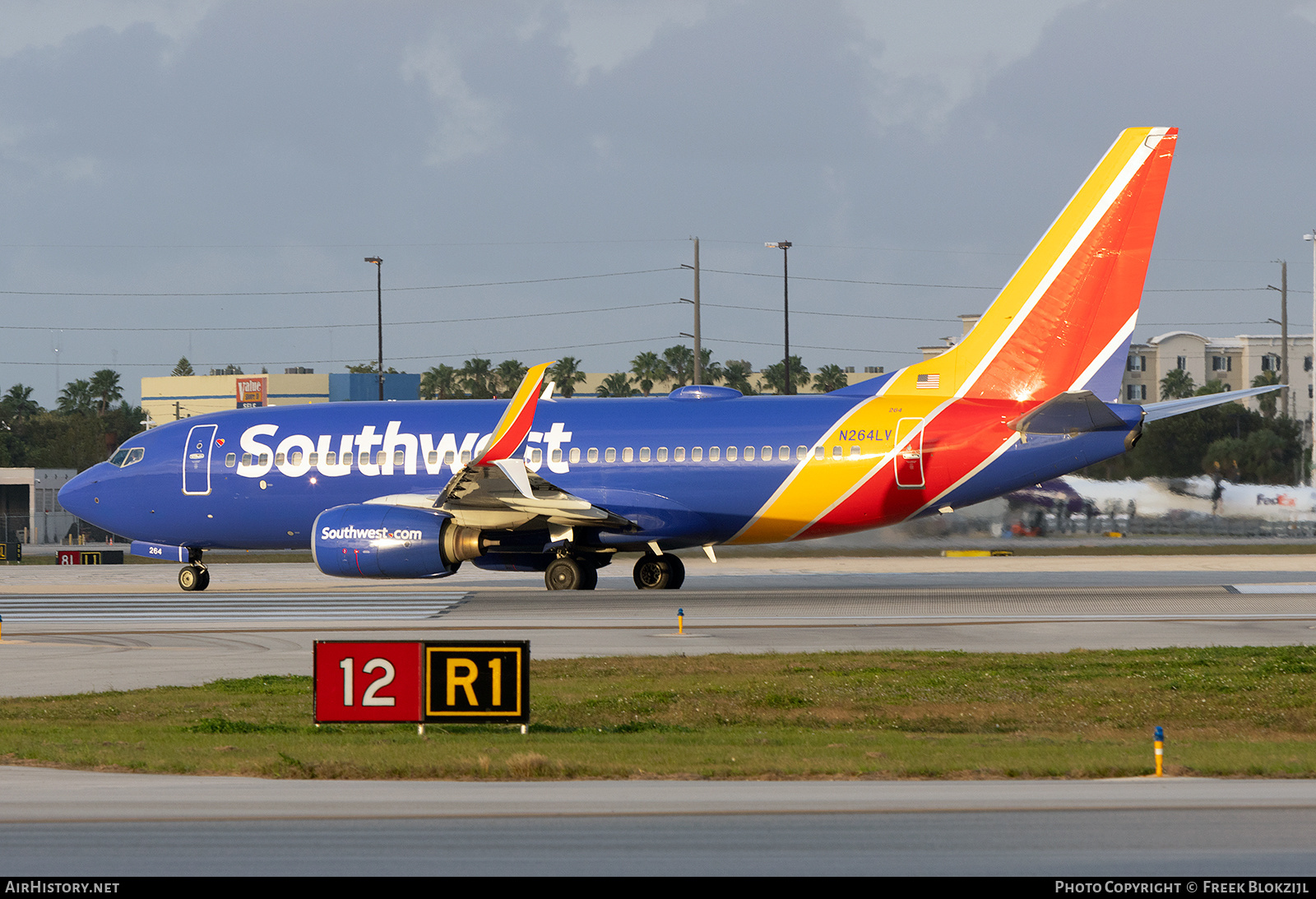 Aircraft Photo of N264LV | Boeing 737-7H4 | Southwest Airlines | AirHistory.net #653867