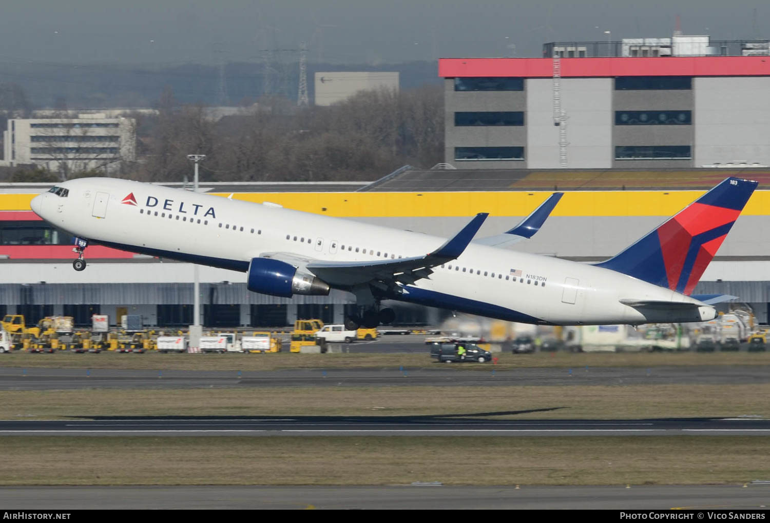 Aircraft Photo of N183DN | Boeing 767-332/ER | Delta Air Lines | AirHistory.net #653896