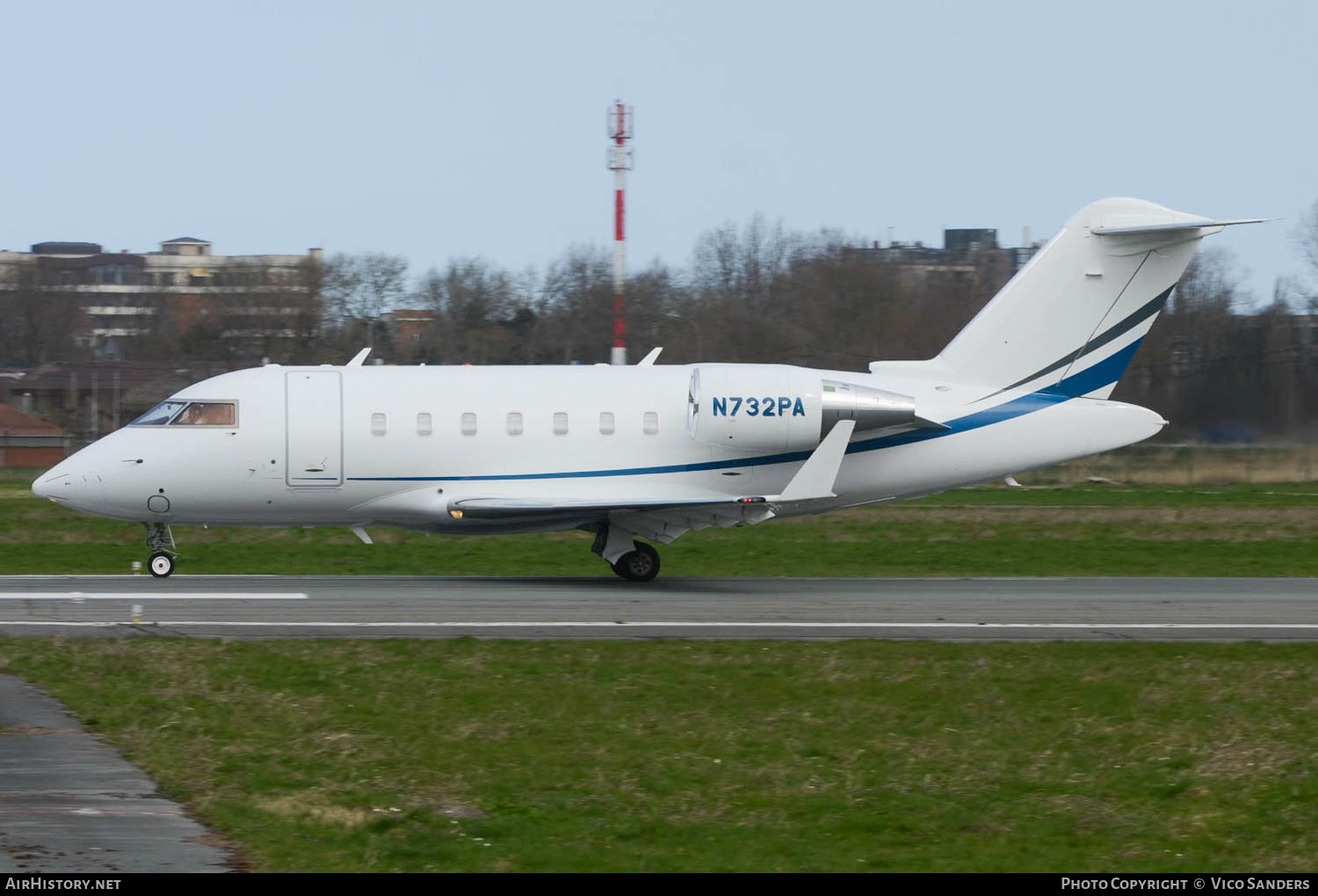 Aircraft Photo of N732PA | Bombardier Challenger 605 (CL-600-2B16) | AirHistory.net #653953