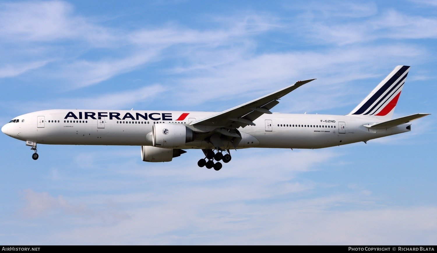 Aircraft Photo of F-GZND | Boeing 777-328/ER | Air France | AirHistory.net #654003