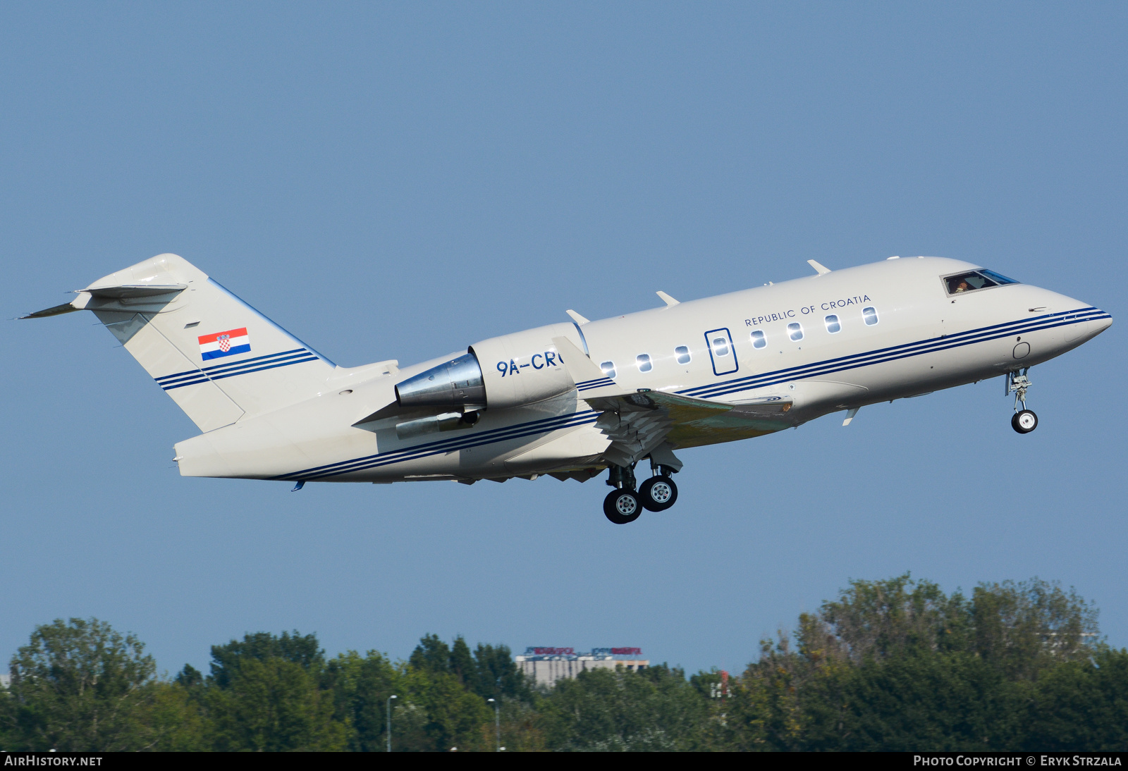 Aircraft Photo of 9A-CRO | Canadair Challenger 604 (CL-600-2B16) | Croatia - Government | AirHistory.net #654012