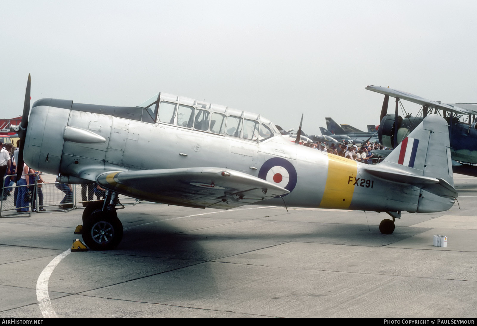 Aircraft Photo of G-BGOV / FX291 | North American AT-6C Harvard IIA | UK - Air Force | AirHistory.net #654060