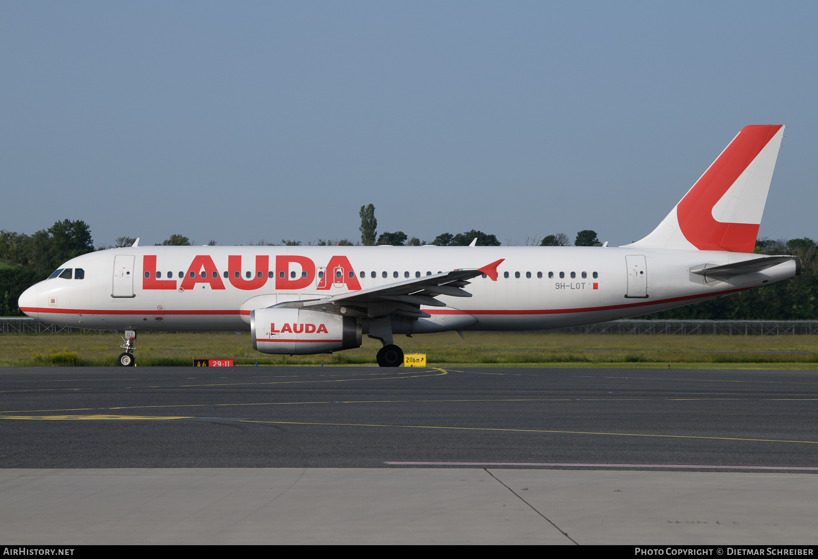 Aircraft Photo of 9H-LOT | Airbus A320-232 | Lauda | AirHistory.net #654092