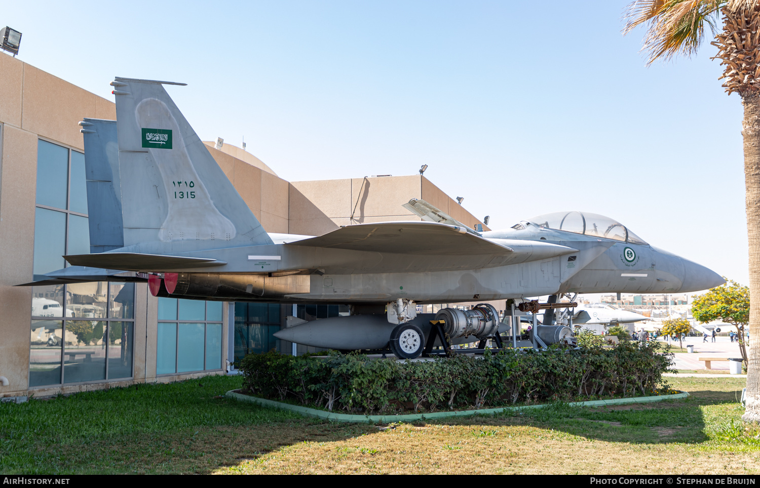 Aircraft Photo of 1315 | McDonnell Douglas F-15B Eagle | Saudi Arabia - Air Force | AirHistory.net #654180