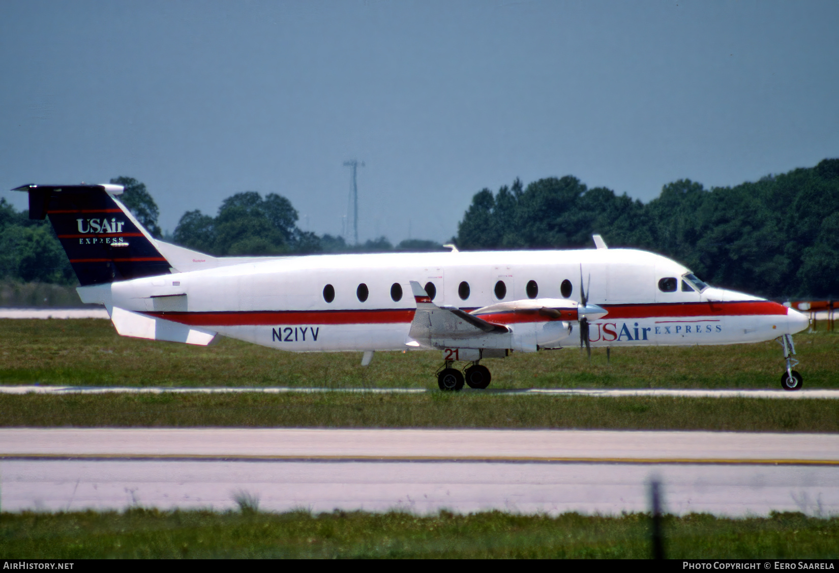Aircraft Photo of N21YV | Beech 1900D | USAir Express | AirHistory.net #654269