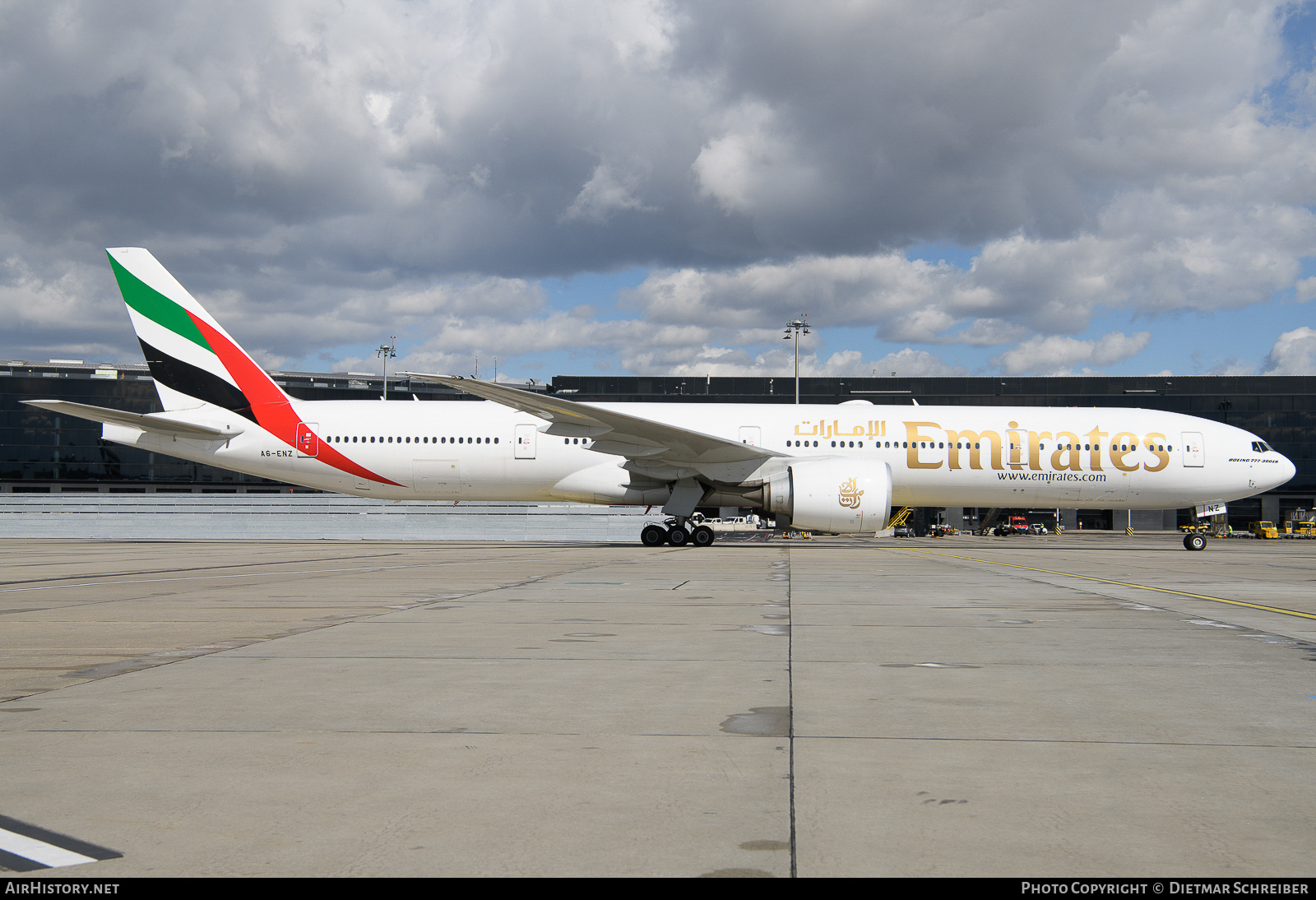 Aircraft Photo of A6-ENZ | Boeing 777-31H/ER | Emirates | AirHistory.net #654282