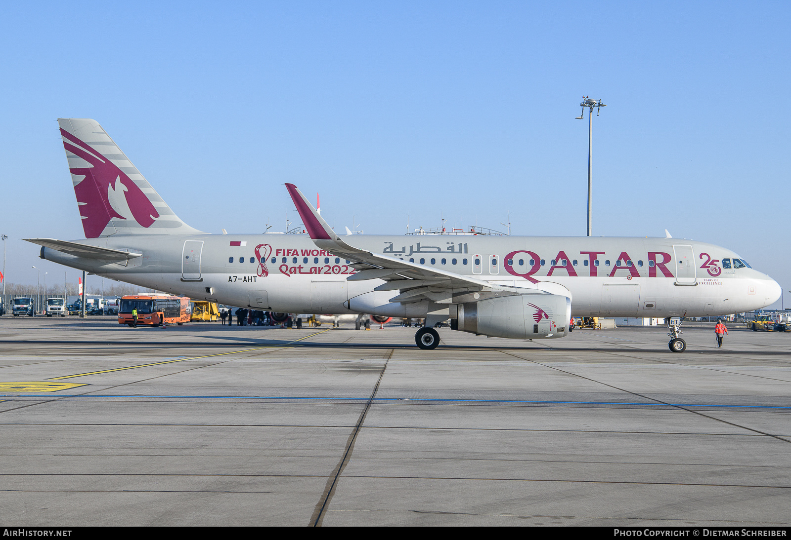 Aircraft Photo of A7-AHT | Airbus A320-232 | Qatar Airways | AirHistory.net #654284