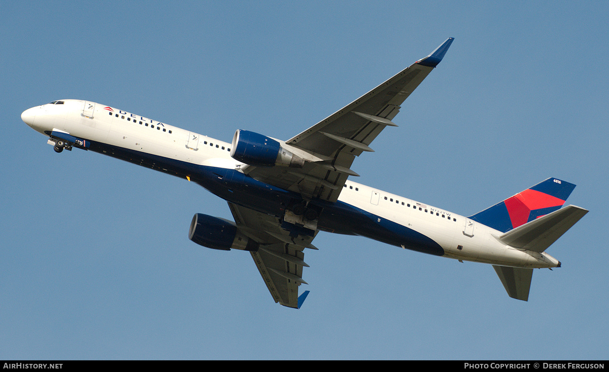 Aircraft Photo of N722TW | Boeing 757-231 | Delta Air Lines | AirHistory.net #654351