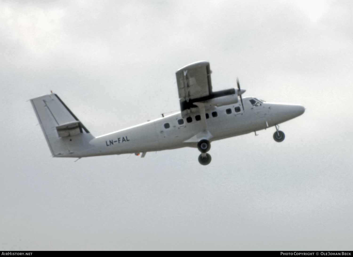 Aircraft Photo of LN-FAL | De Havilland Canada DHC-6-300 Twin Otter | Coast Aero Center | AirHistory.net #654391