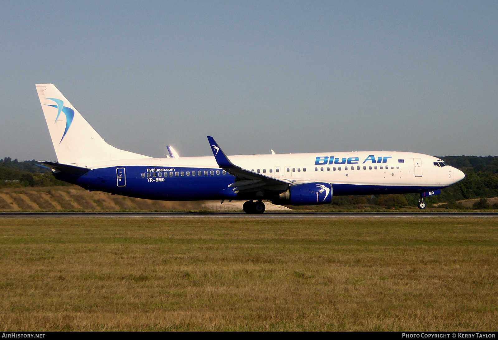 Aircraft Photo of YR-BMO | Boeing 737-883 | Blue Air | AirHistory.net #654399
