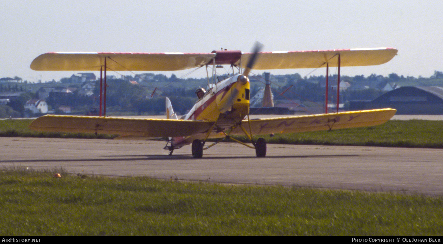 Aircraft Photo of LN-KAY | De Havilland D.H. 82A Tiger Moth | AirHistory.net #654402
