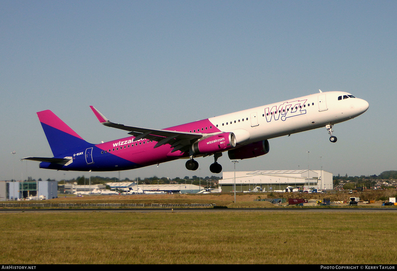 Aircraft Photo of G-WUKK | Airbus A321-231 | Wizz Air | AirHistory.net #654420