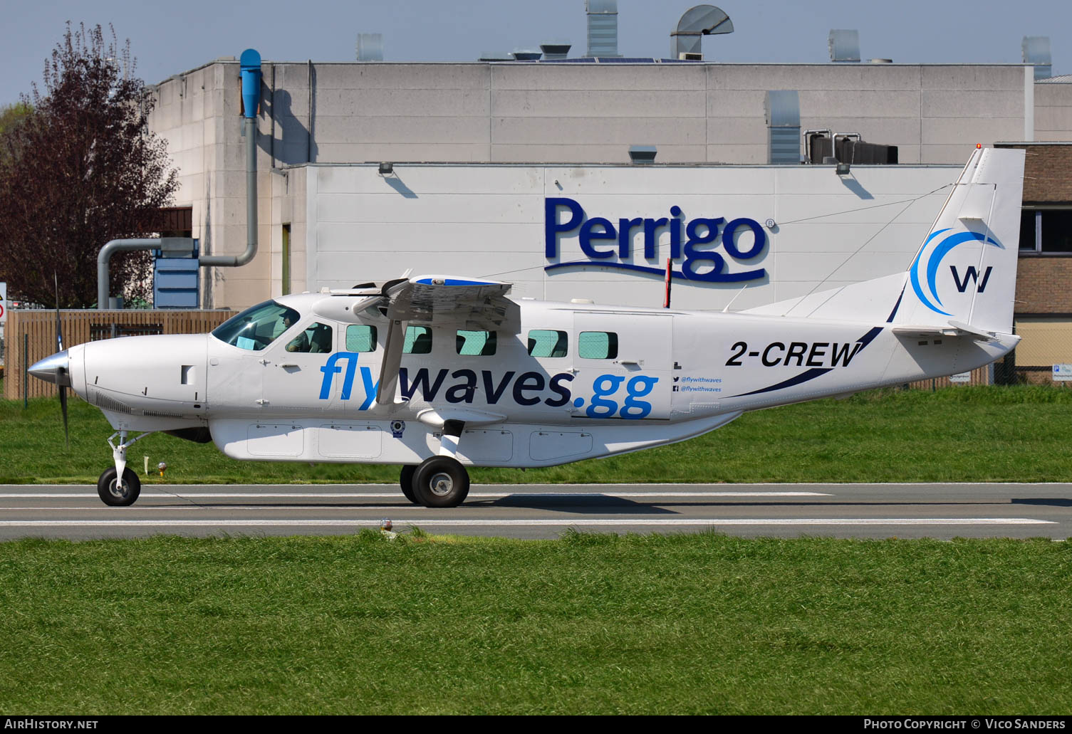 Aircraft Photo of 2-CREW | Cessna 208B Grand Caravan | Waves | AirHistory.net #654488