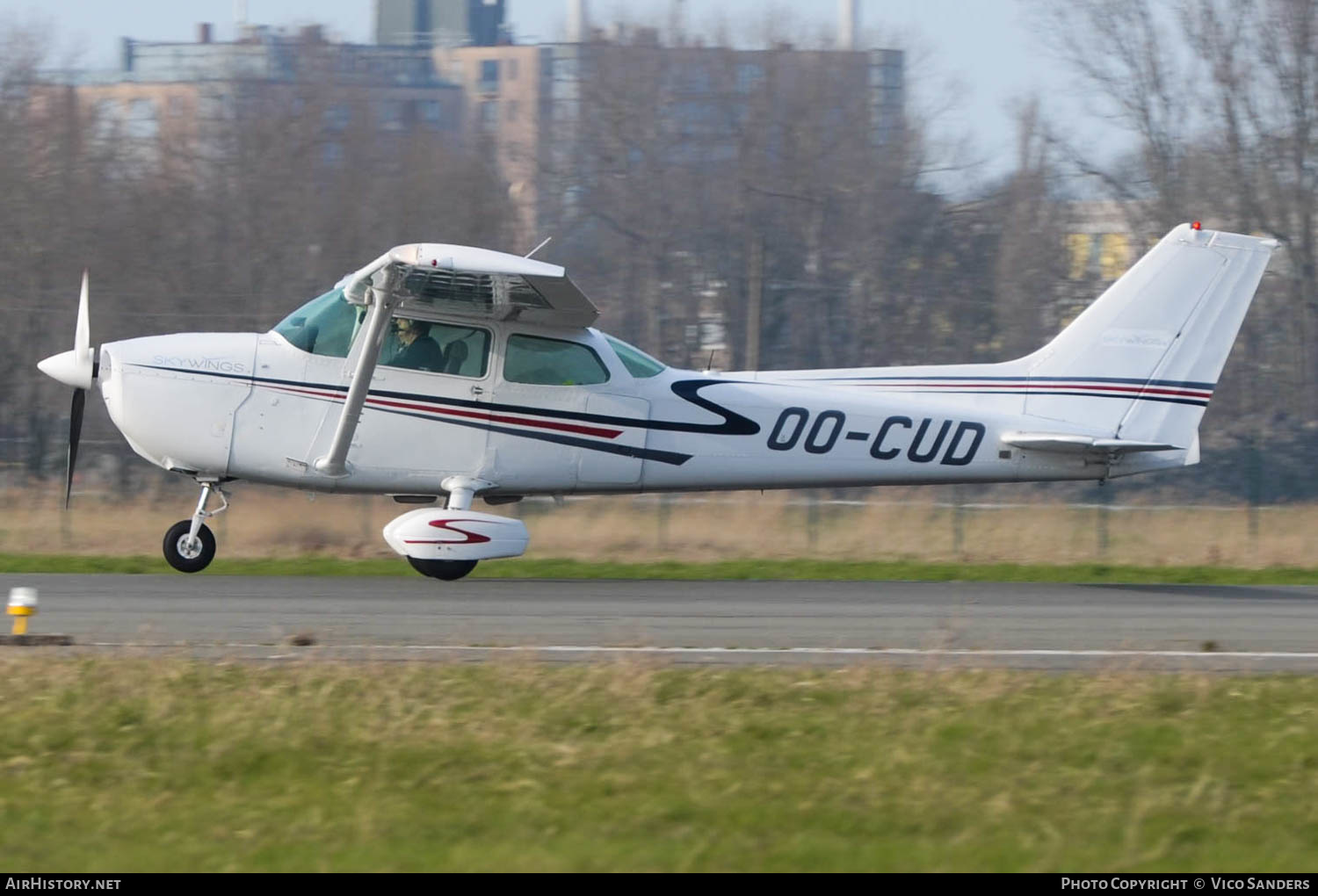 Aircraft Photo of OO-CUD | Cessna 172N Skyhawk II | AirHistory.net #654502