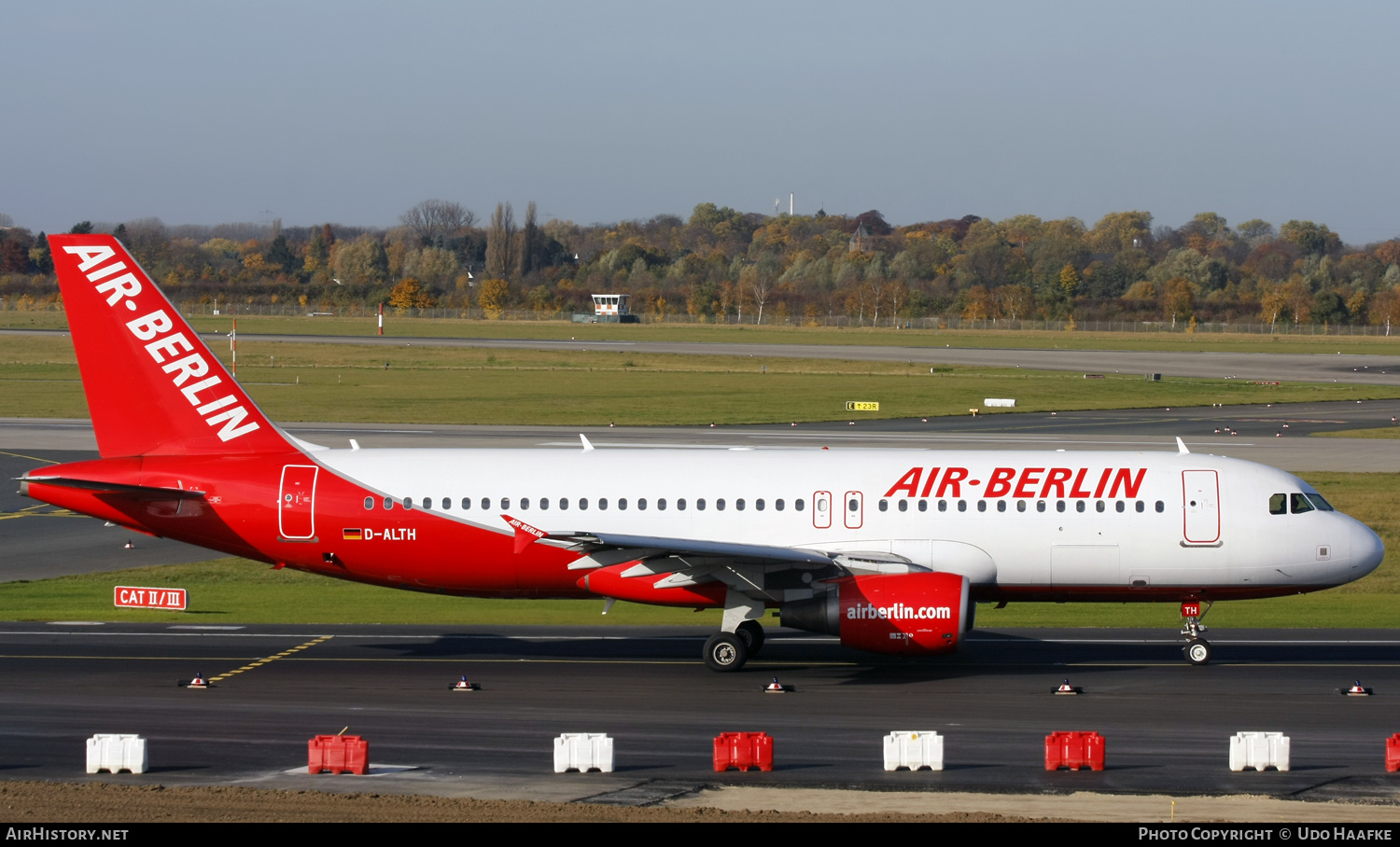 Aircraft Photo of D-ALTH | Airbus A320-214 | Air Berlin | AirHistory.net #654556