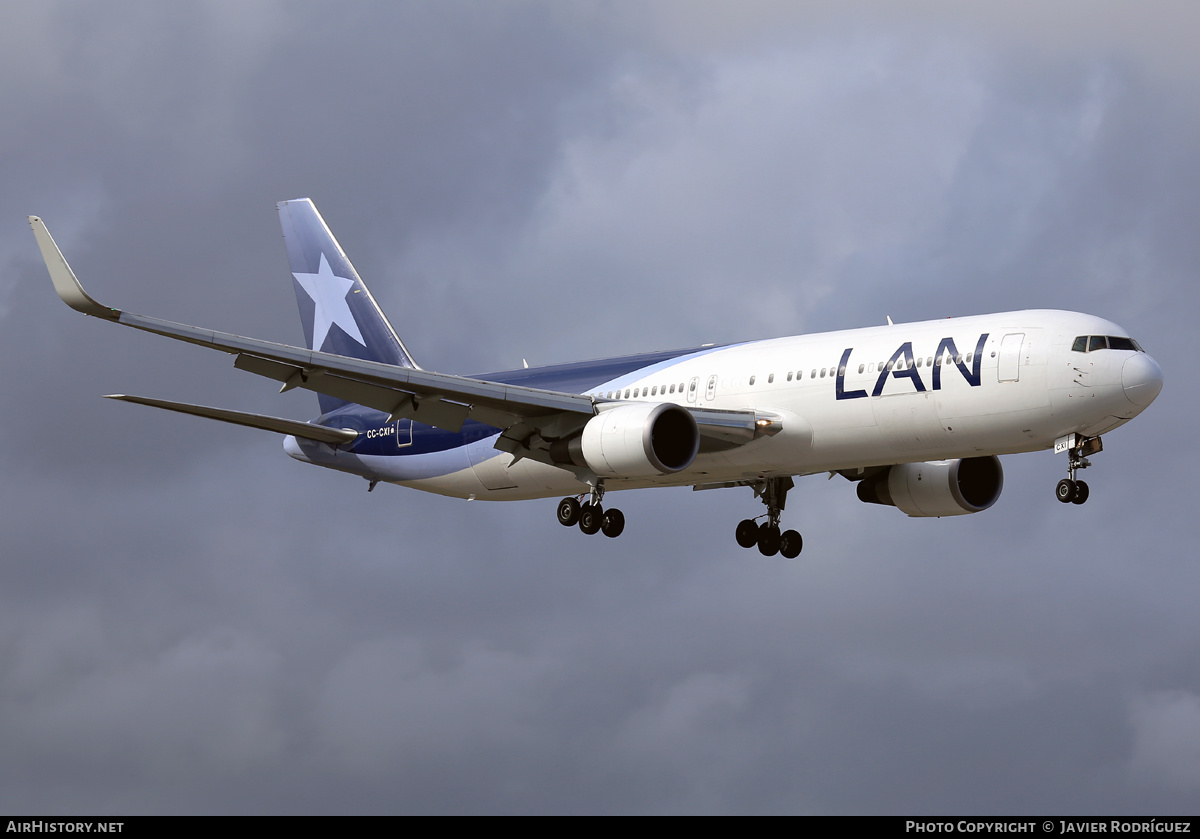 Aircraft Photo of CC-CXI | Boeing 767-316/ER | LAN Airlines - Línea Aérea Nacional | AirHistory.net #654702