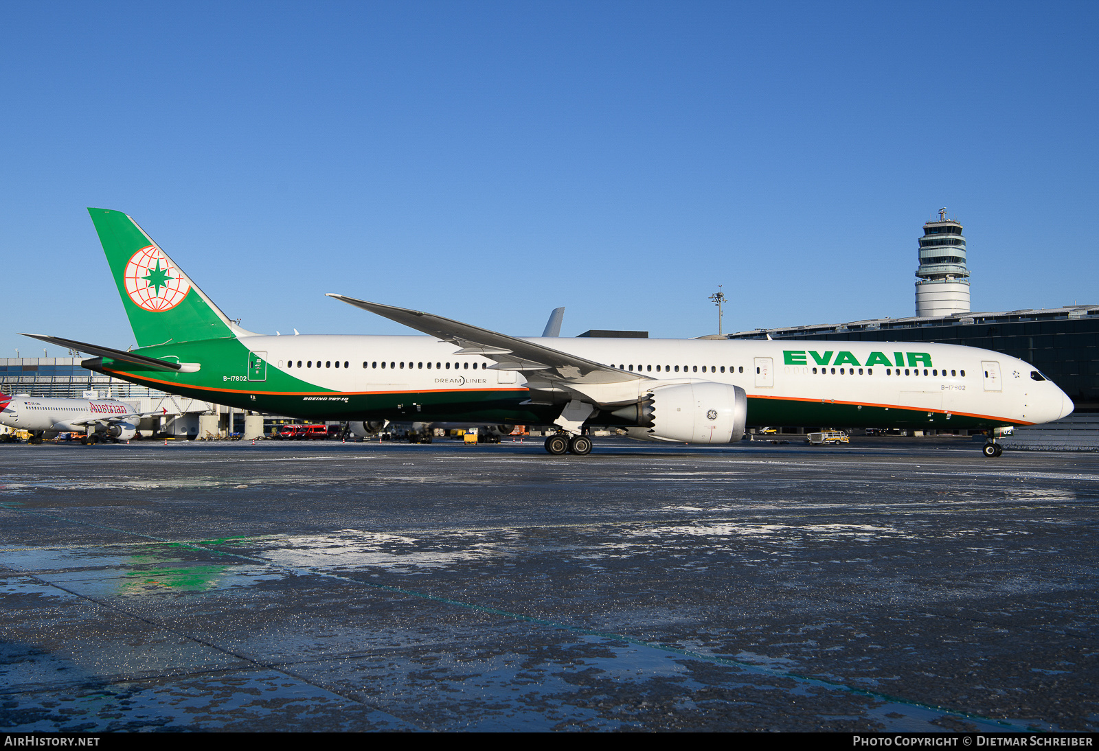 Aircraft Photo of B-17802 | Boeing 787-10 Dreamliner | EVA Air | AirHistory.net #654732