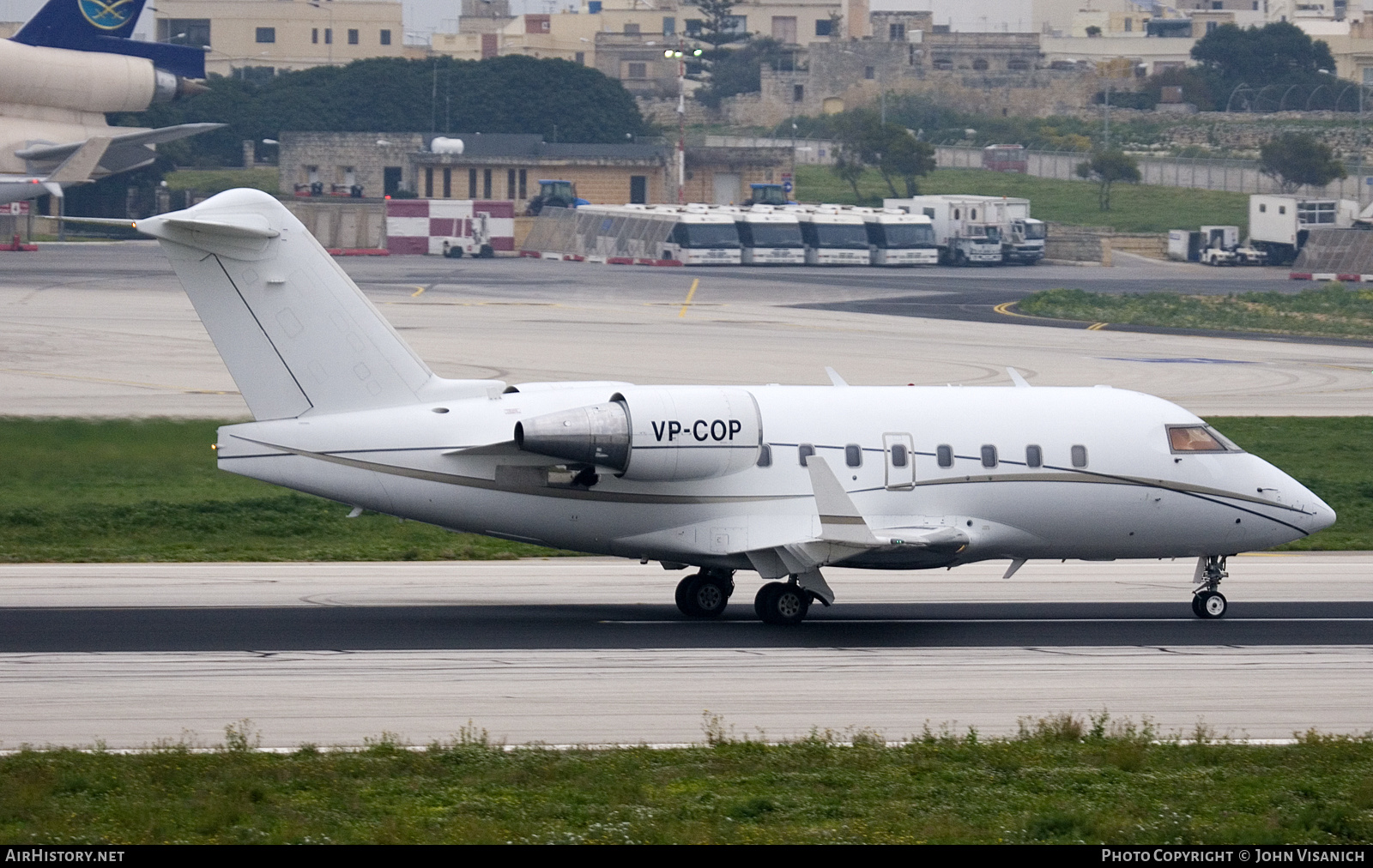 Aircraft Photo of VP-COP | Bombardier Challenger 604 (CL-600-2B16) | AirHistory.net #654866