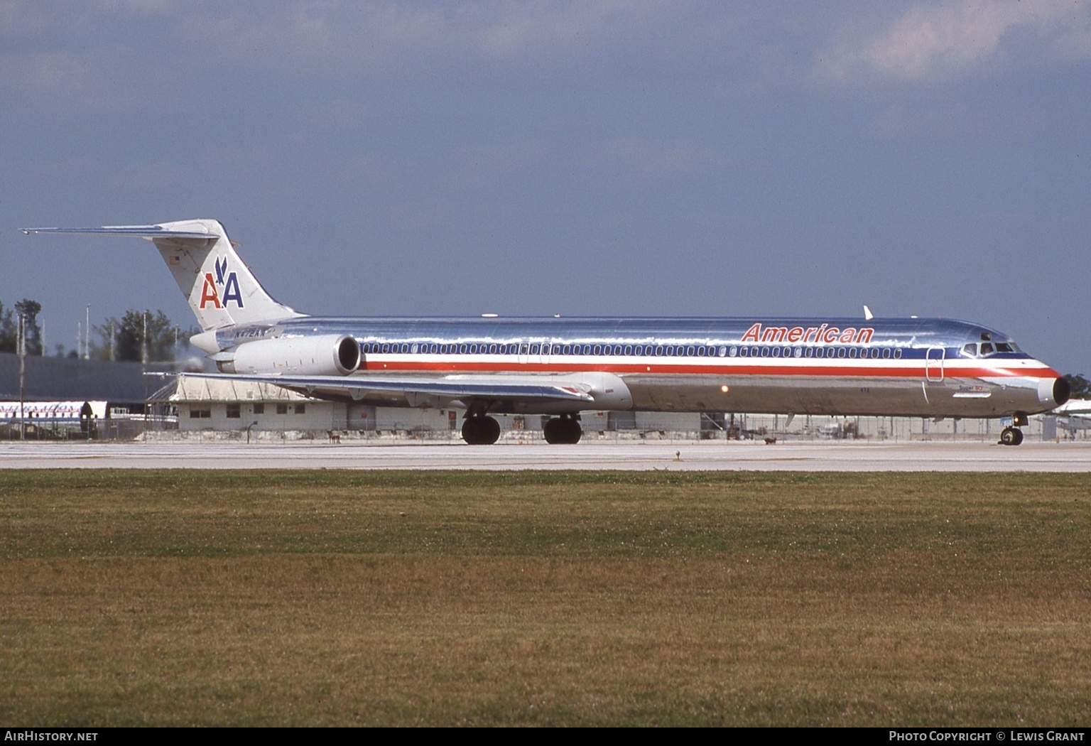 Aircraft Photo of N472AA | McDonnell Douglas MD-82 (DC-9-82) | American Airlines | AirHistory.net #654915