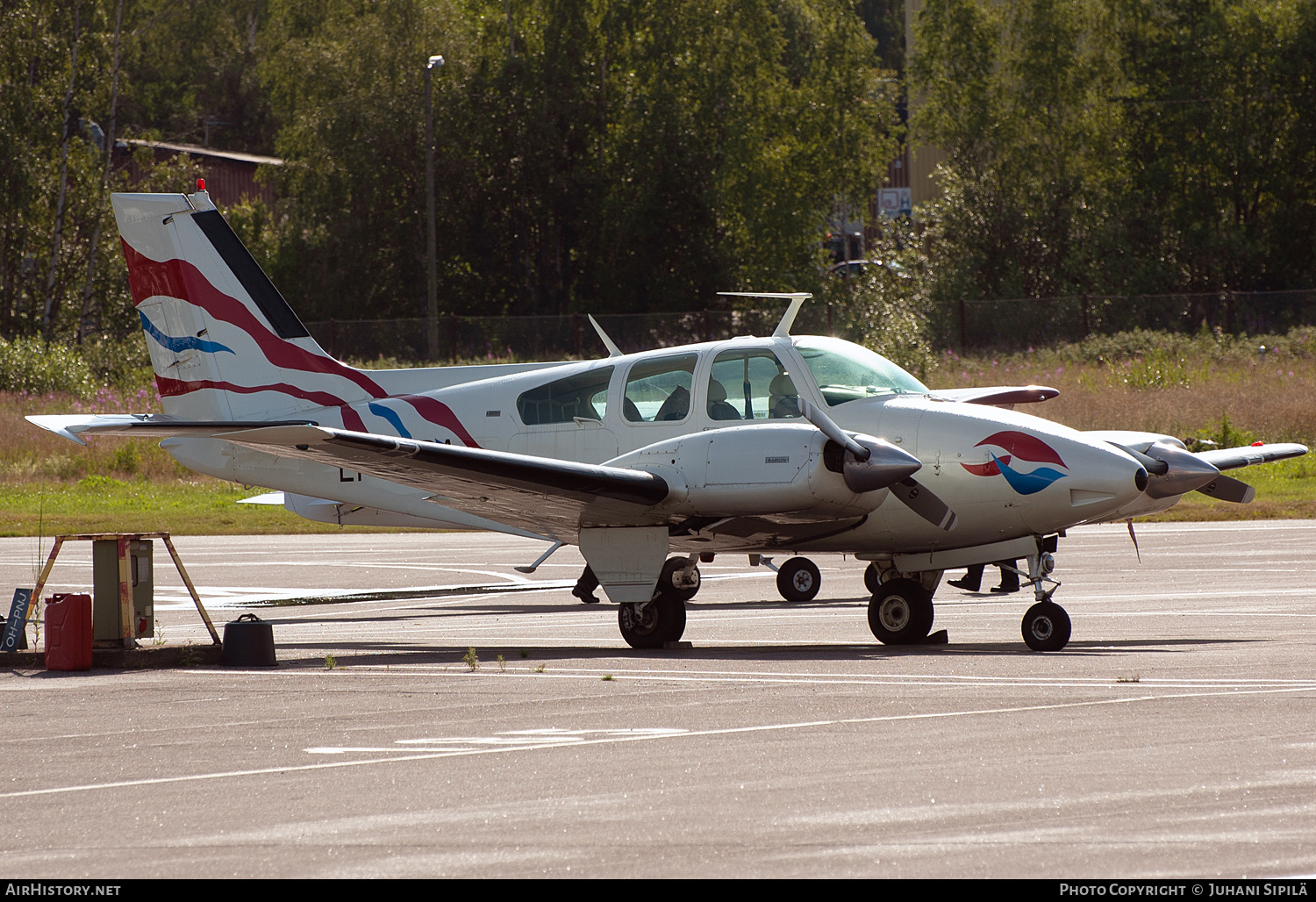 Aircraft Photo of LY-ARA | Beech B55 Baron (95-B55) | AirHistory.net #654931