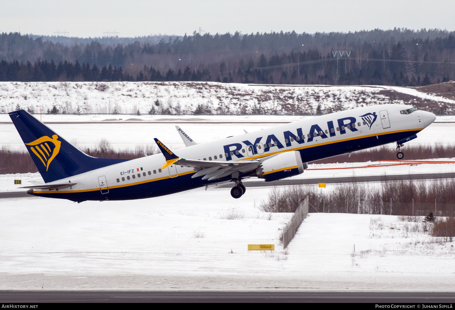 Aircraft Photo of EI-IFZ | Boeing 737-8200 Max 200 | Ryanair | AirHistory.net #654945