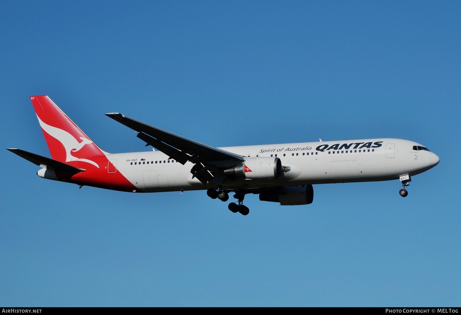 Aircraft Photo of VH-OGT | Boeing 767-338/ER | Qantas | AirHistory.net #654952